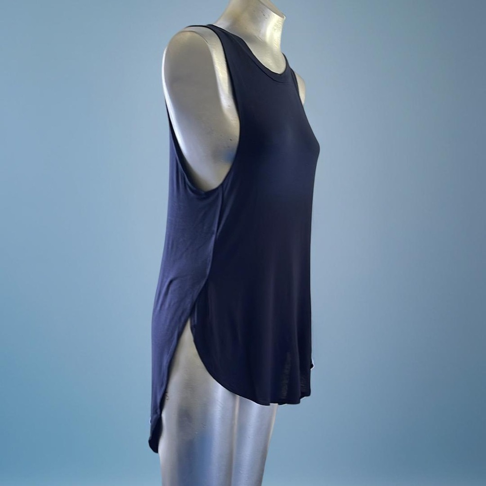 Tresics Sleeveless Navy Blue Tank Top - Picture 3 of 4